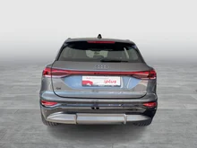 Audi Q6 e-tron quattro in 6Y Daytonagrau Perleffekt