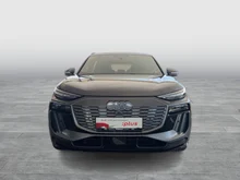 Audi Q6 e-tron quattro in 6Y Daytonagrau Perleffekt
