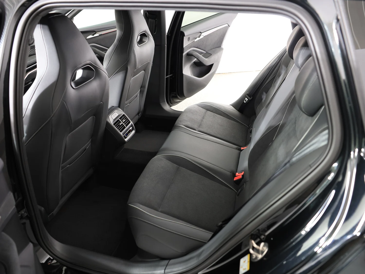Bild eines Škoda Superb Combi Sportline iV TSI DSG