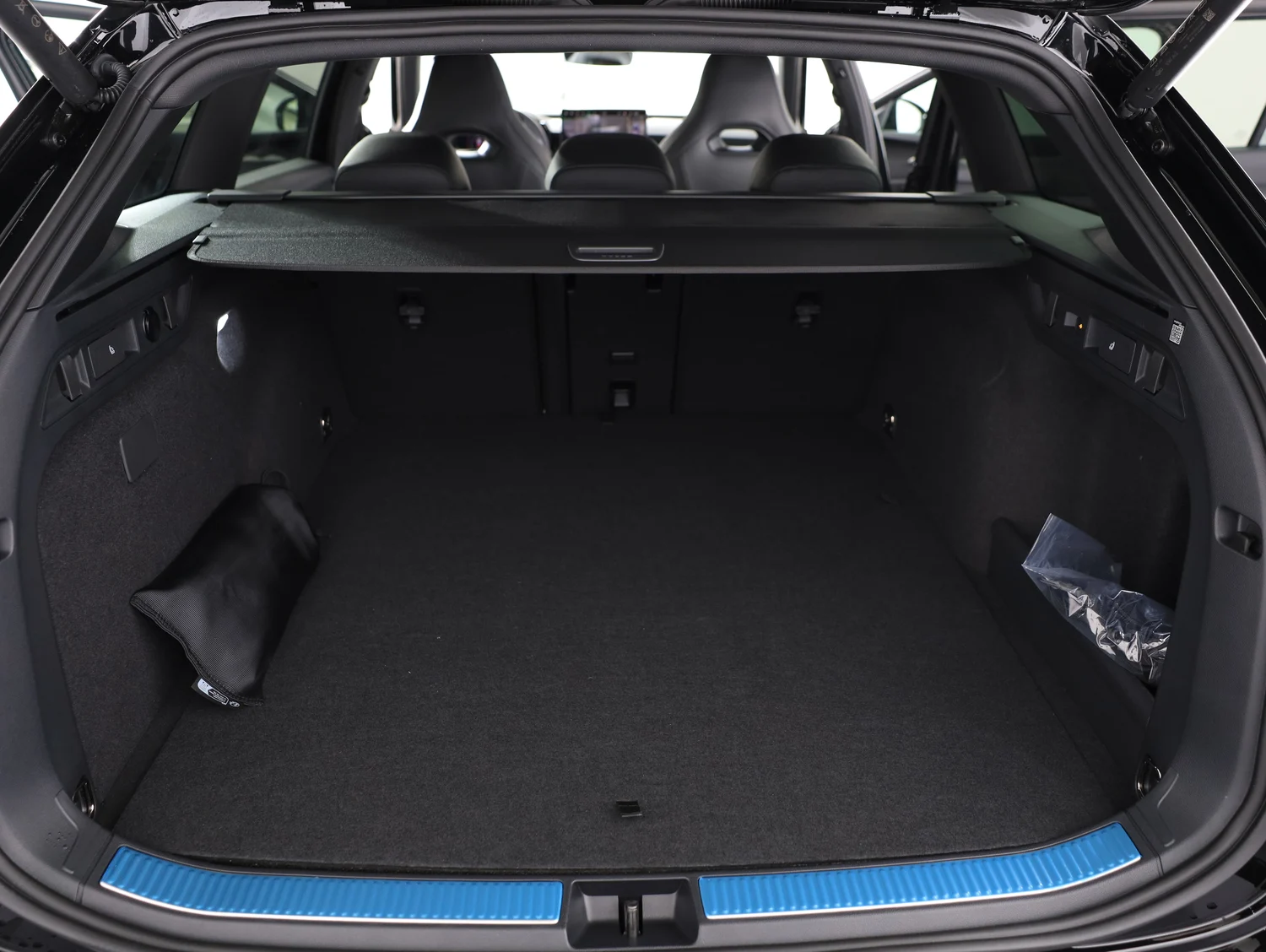 Bild eines Škoda Superb Combi Sportline iV TSI DSG