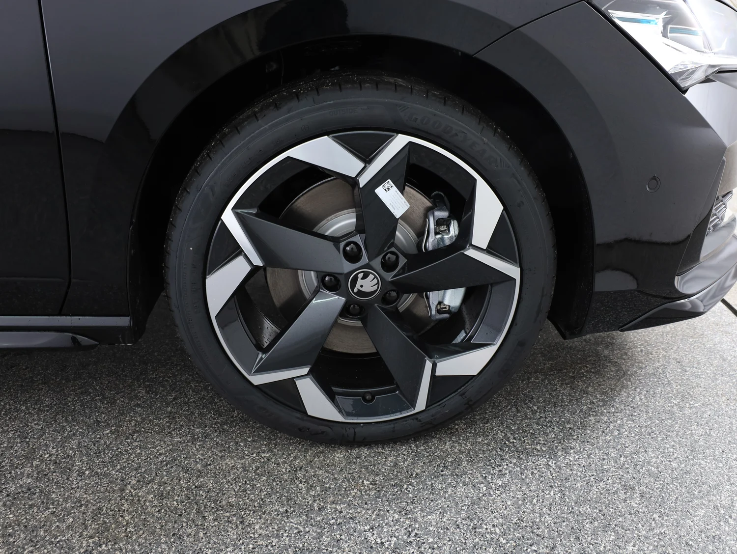 Bild eines Škoda Superb Combi Sportline iV TSI DSG