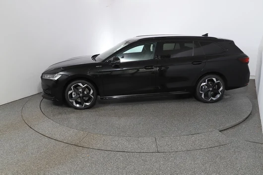 Bild eines Škoda Superb Combi Sportline iV TSI DSG