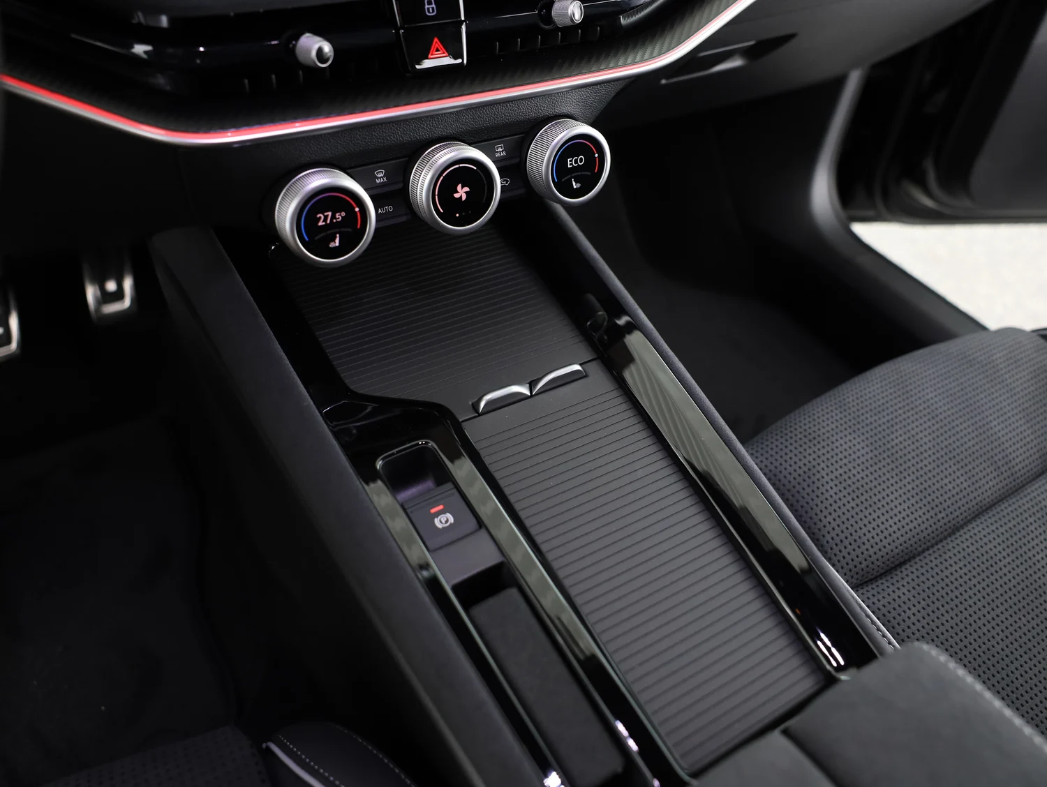 Bild eines Škoda Superb Combi Sportline iV TSI DSG