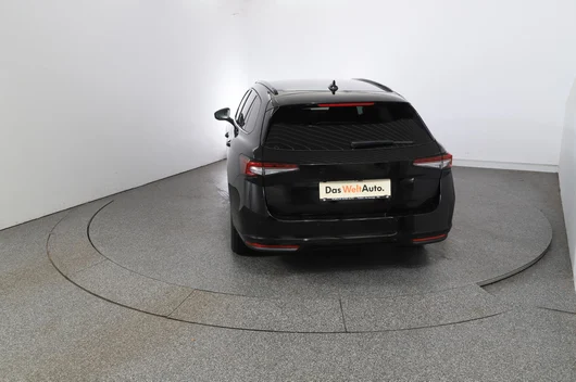 Bild eines Škoda Superb Combi Sportline iV TSI DSG
