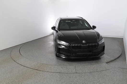Bild eines Škoda Superb Combi Sportline iV TSI DSG