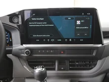 VW Caravelle Life TDI in Clear White