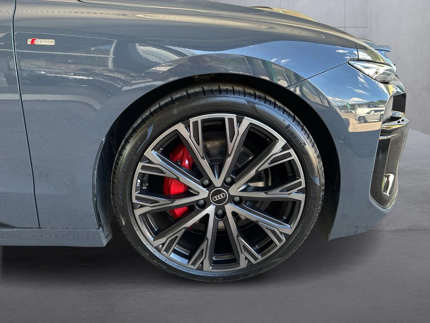 Bild eines Audi A6 Avant e-tron quattro