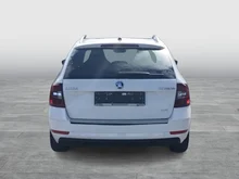 Škoda Octavia Combi 4x4 Style TDI DSG in Alaska-Weiß
