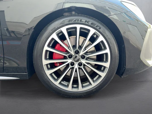 Bild eines Audi A6 Avant e-hybrid quattro 220 kW