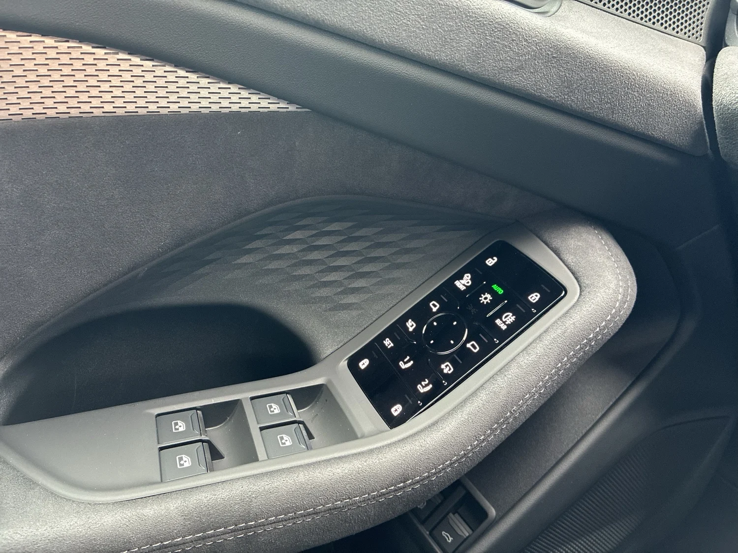 Bild eines Audi A6 Avant e-hybrid quattro 220 kW