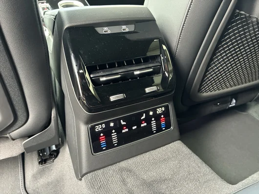 Bild eines Audi A6 Avant e-hybrid quattro 220 kW