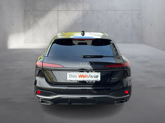 Bild eines Audi A6 Avant e-hybrid quattro 220 kW