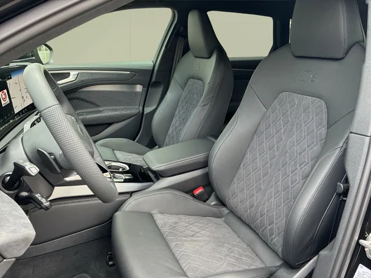 Bild eines Audi A6 Avant e-hybrid quattro 220 kW