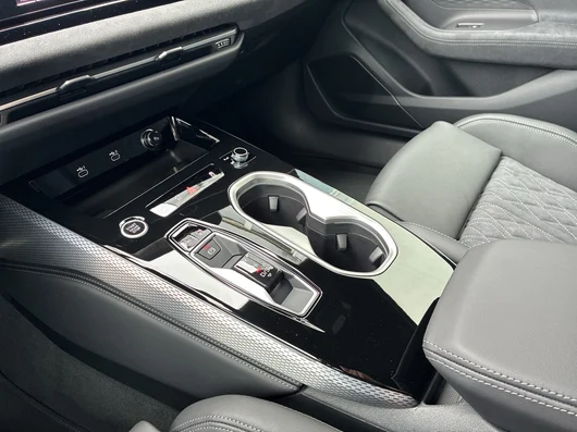 Bild eines Audi A6 Avant e-hybrid quattro 220 kW