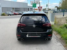 VW Golf GTI Performance DSG in Deep Black Perleffekt