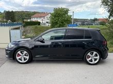VW Golf GTI Performance DSG in Deep Black Perleffekt