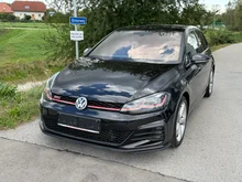 VW Golf GTI Performance DSG in Deep Black Perleffekt