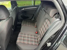 VW Golf GTI Performance DSG in Deep Black Perleffekt