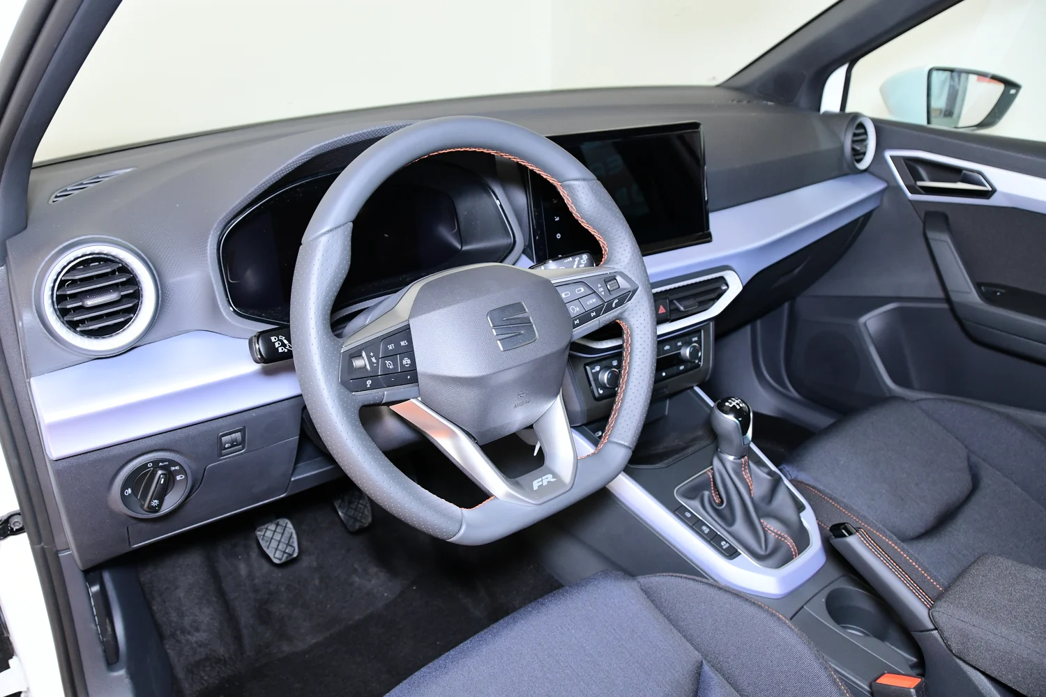 Bild eines Arona FR 1.0 TSI