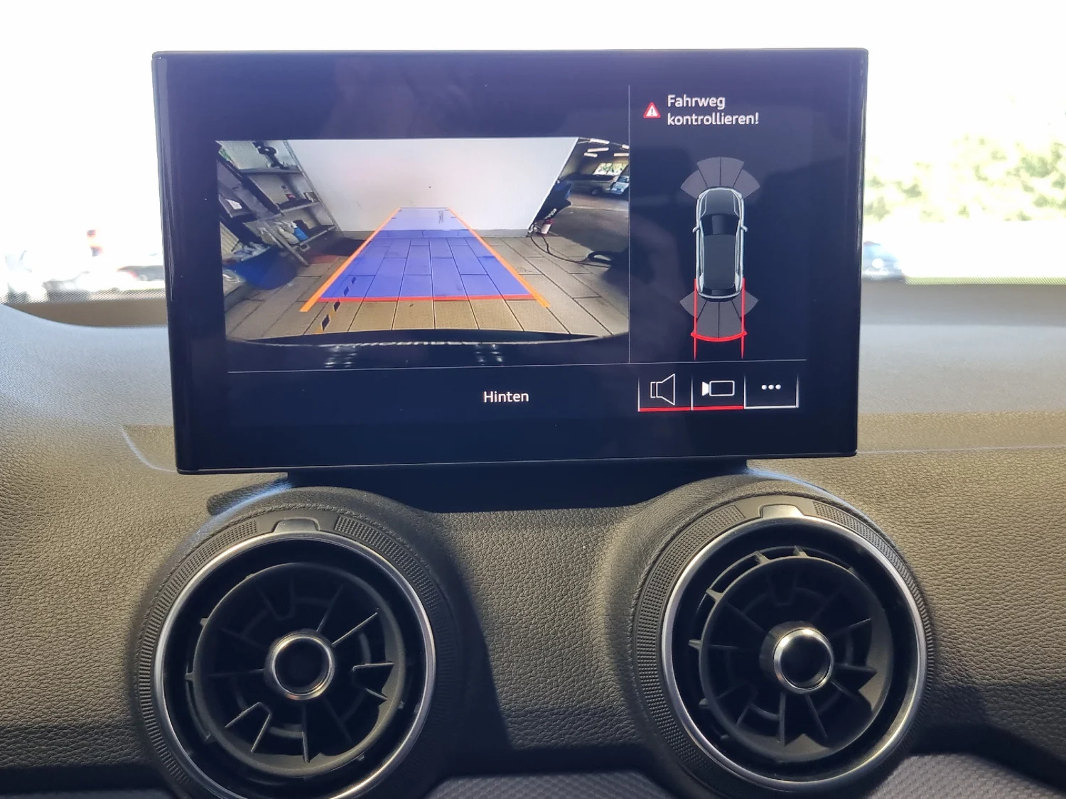 Bild eines Q2 30 TFSI admired