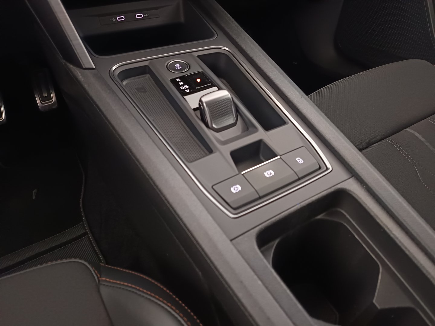 CUPRA Formentor VZ e-HYBRID 245 PS DSG | Bild 33 von 38