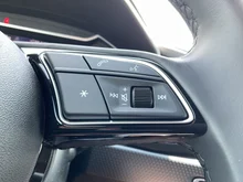 Audi A1 Sportback 30 TFSI intense in Progressivrot Metallic
