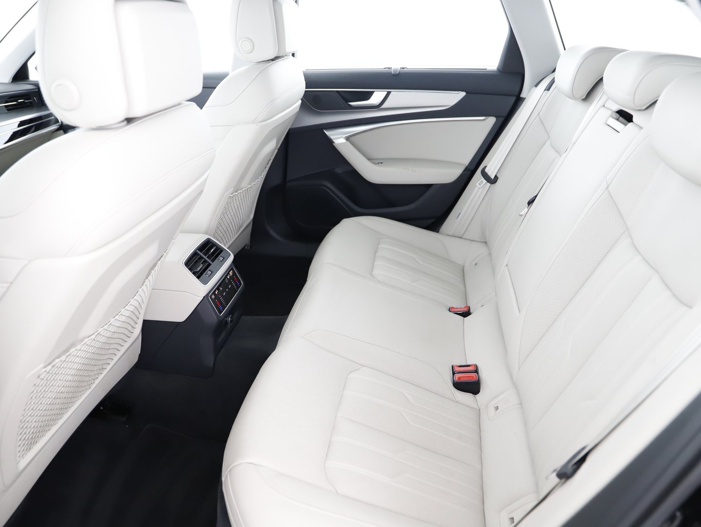 Audi A6 Avant 40 TDI Sport | Bild 24 von 29