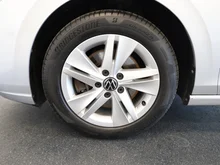 VW Golf Variant Life TDI DSG in Reflexsilber Metallic