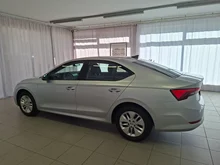 Škoda Octavia Ambition TDI in Brillant-Silber Metallic