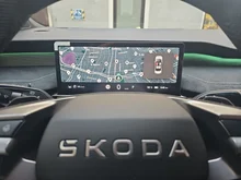 Škoda Peaq Sportline 90 in Black-Magic Perleffekt