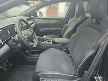 Škoda Peaq Sportline 90 in Black-Magic Perleffekt