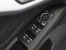 Ford Focus 1,0 EcoBoost Trend in weiss - normal
