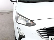 Ford Focus 1,0 EcoBoost Trend in weiss - normal
