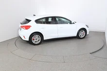 Ford Focus 1,0 EcoBoost Trend in weiss - normal