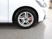 Ford Focus 1,0 EcoBoost Trend in weiss - normal
