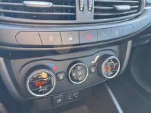Fiat Tipo 1,4 T-Jet 120 Lounge in schwarz - metallic