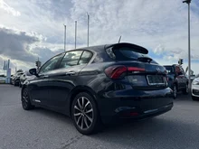 Fiat Tipo 1,4 T-Jet 120 Lounge in schwarz - metallic