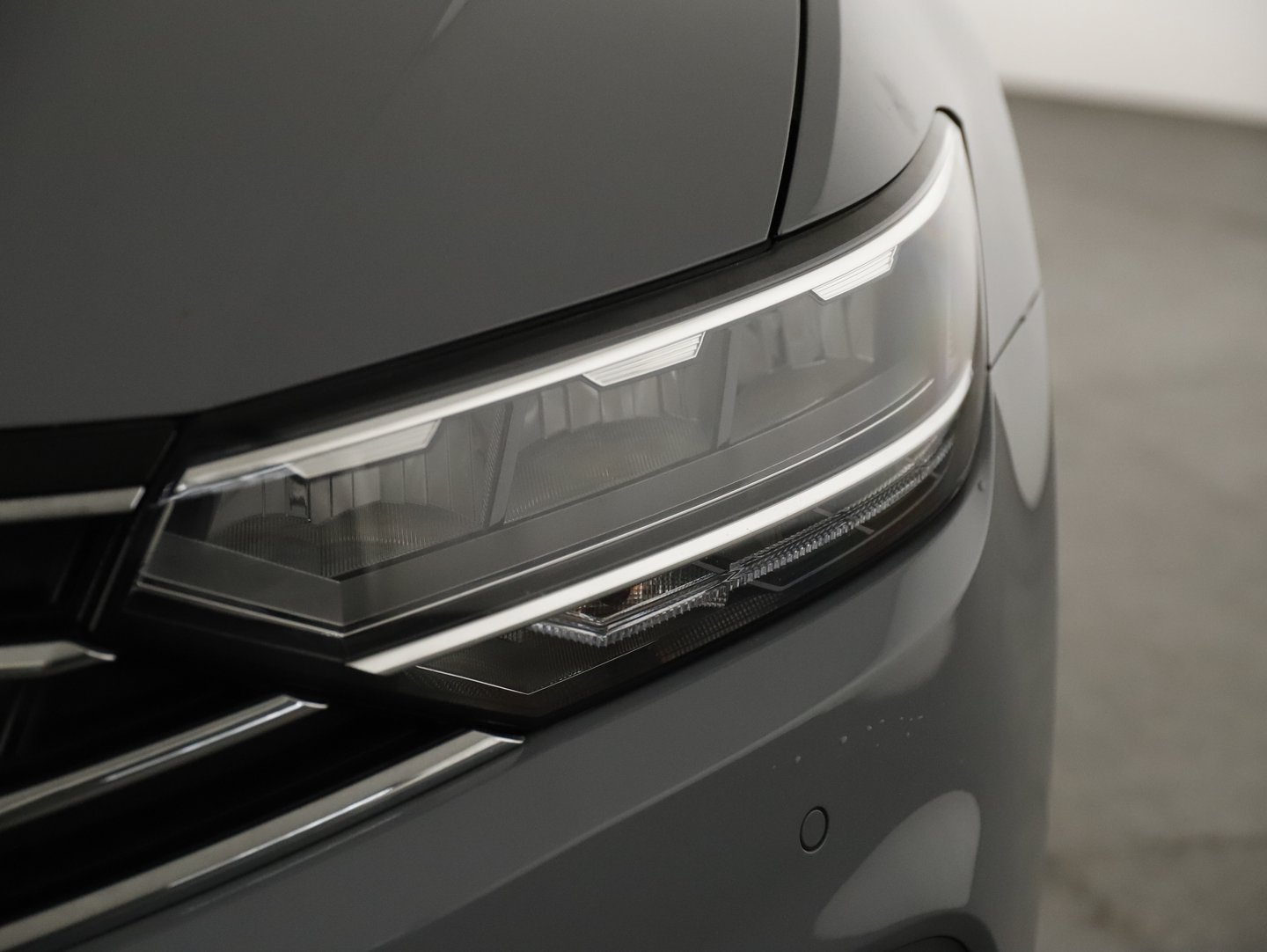 VW Passat Variant Business TDI SCR DSG | Bild 3 von 23