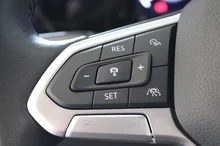 VW Golf Life TDI in DELFINGRAU METALLIC