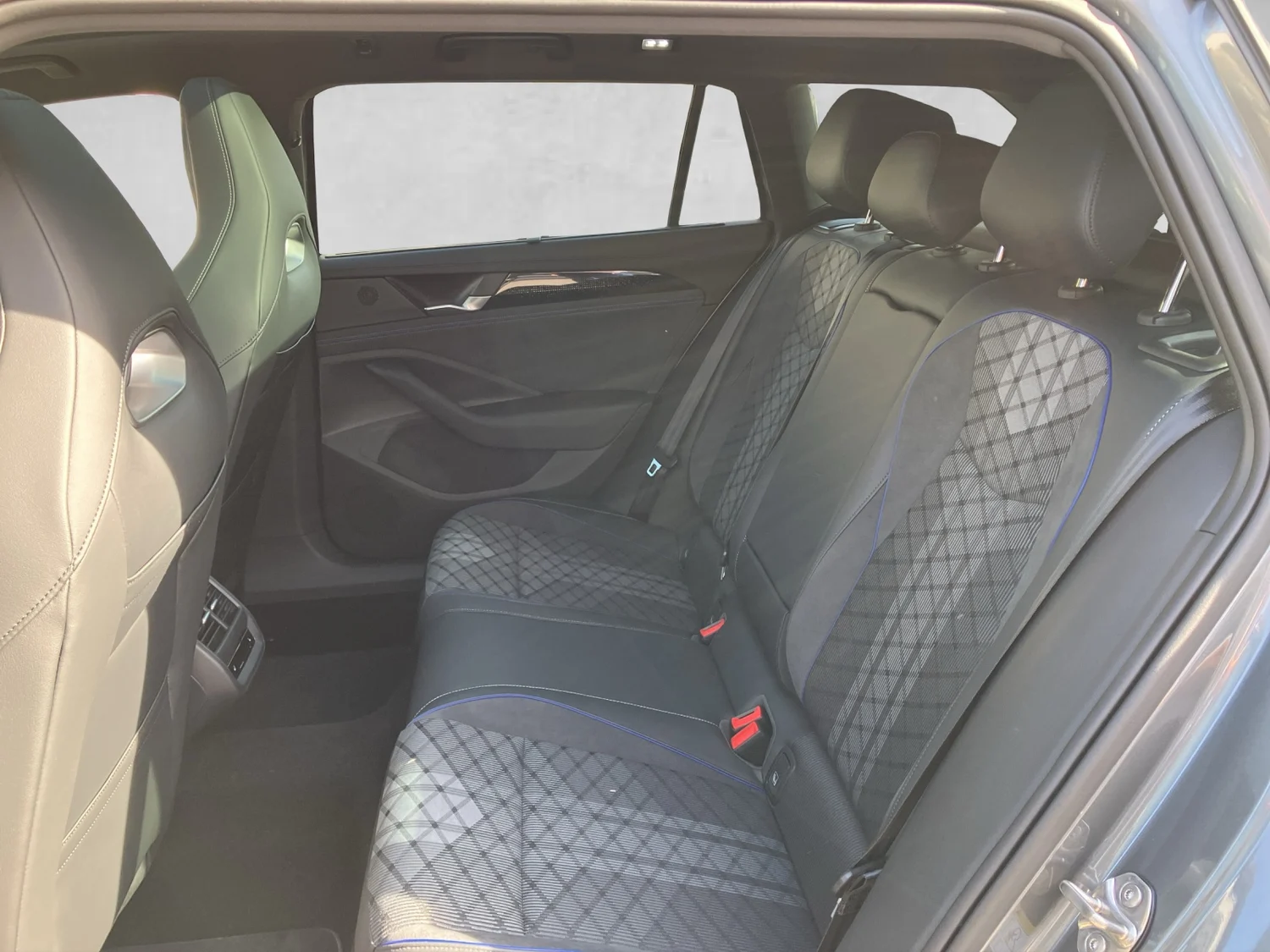 Bild eines VW Passat Variant Sport TDI 4MOTION DSG