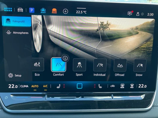 Bild eines VW Tiguan Life TDI 4MOTION DSG