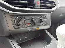SEAT Arona Reference Edition 1.0 TSI in Nacht-Schwarz Metallic