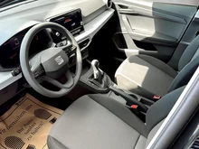 SEAT Arona Reference Edition 1.0 TSI in Nacht-Schwarz Metallic
