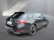 Škoda Superb Combi iV SPORTLINE DSG in Black-Magic Perleffekt