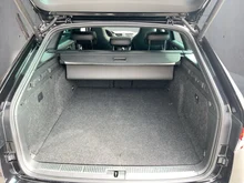Škoda Superb Combi iV SPORTLINE DSG in Black-Magic Perleffekt