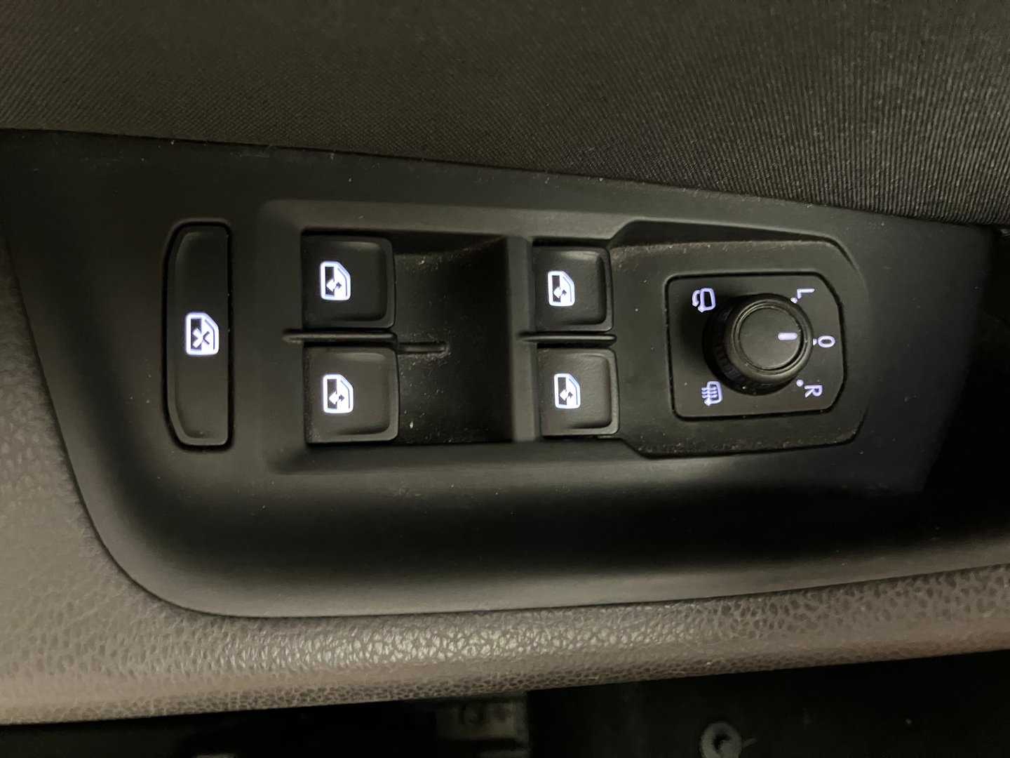 VW Passat Variant Business TDI DSG | Bild 9 von 32