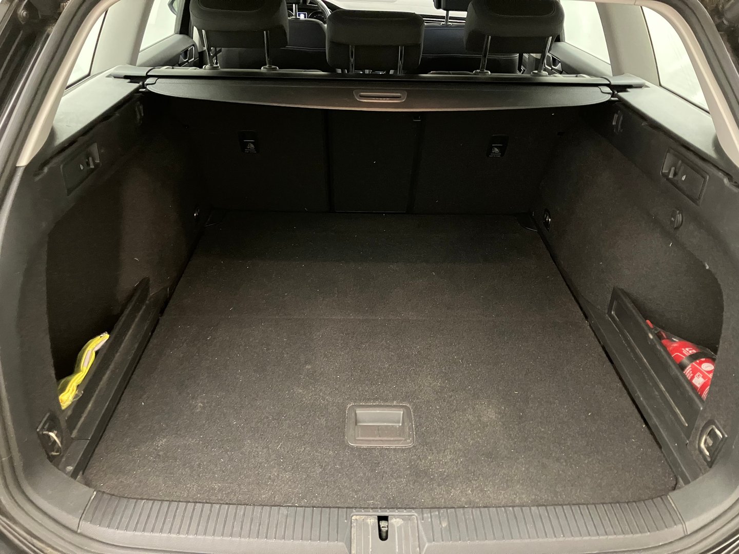 VW Passat Variant Business TDI DSG | Bild 29 von 32