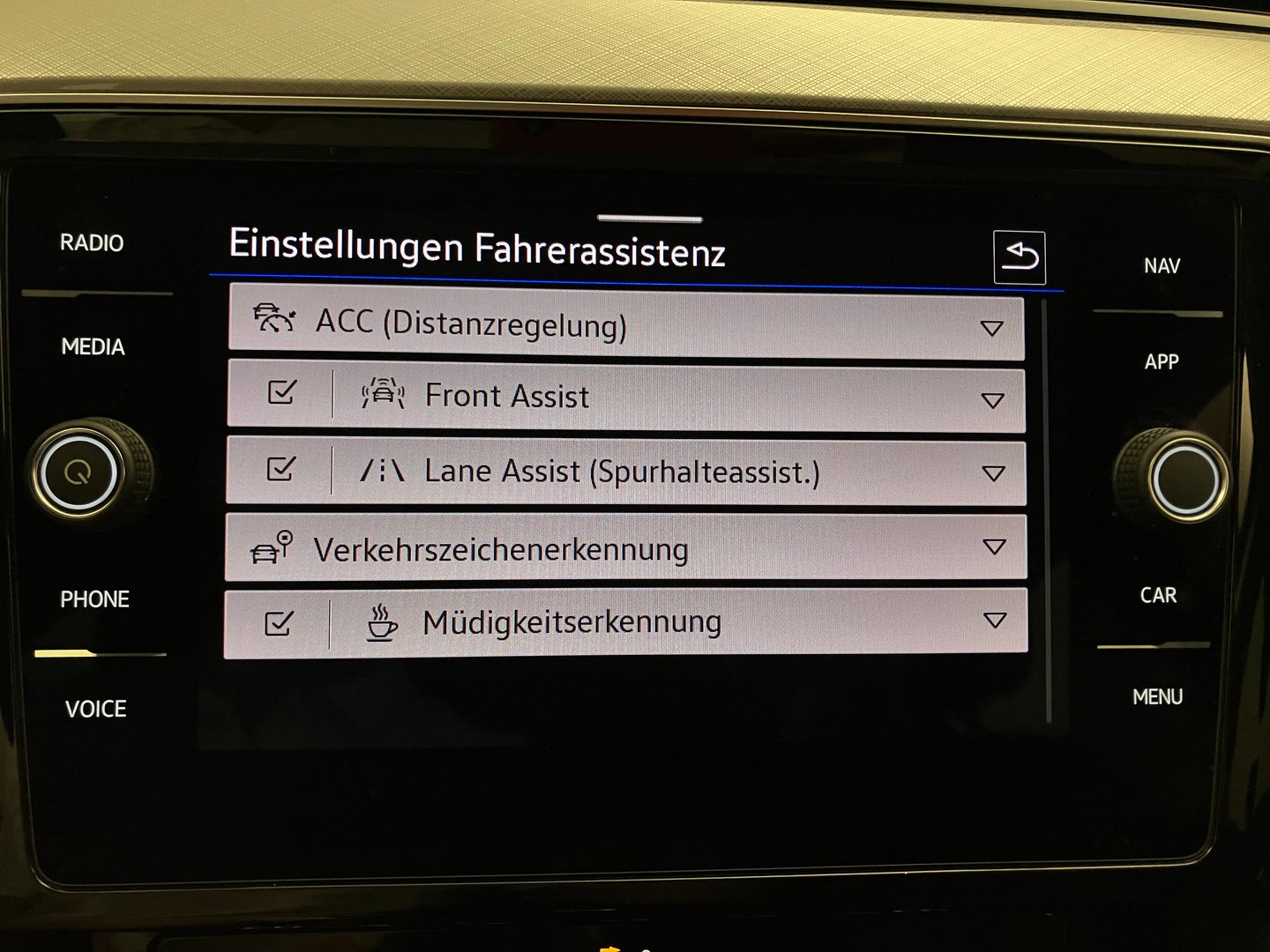 VW Passat Variant Business TDI DSG | Bild 21 von 32