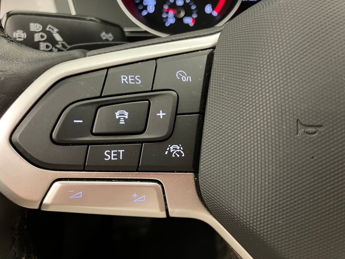 VW Passat Variant Business TDI DSG | Bild 16 von 32