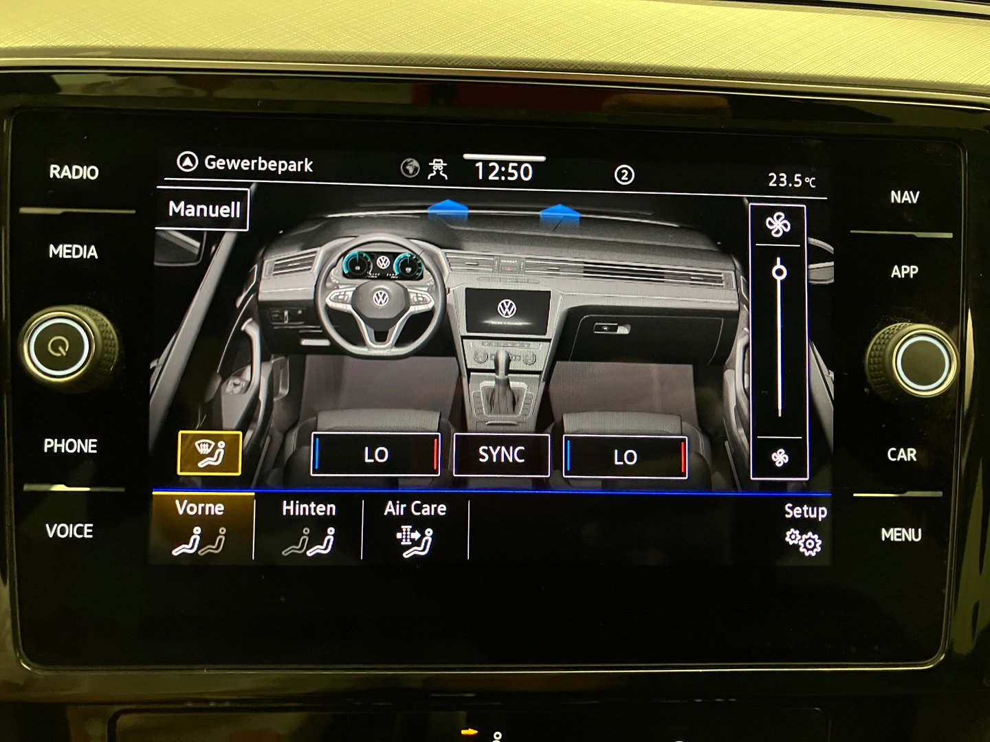 VW Passat Variant Business TDI DSG | Bild 22 von 32